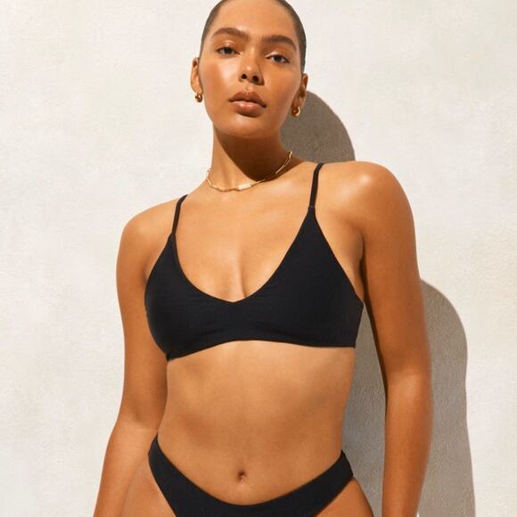 J.Crew Classic Sculpt Lana Bikini Top WMN S Black V-Neck Removable Pads Swimwear - Picture 1 of 9